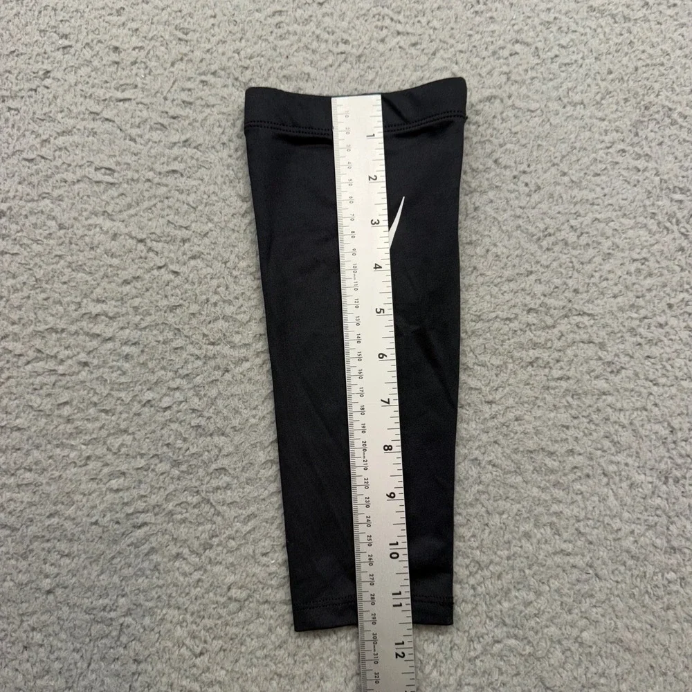 Nike N1000773010OS Swoosh Unisex OSFM Black Compression Basketball Arm Sleeve